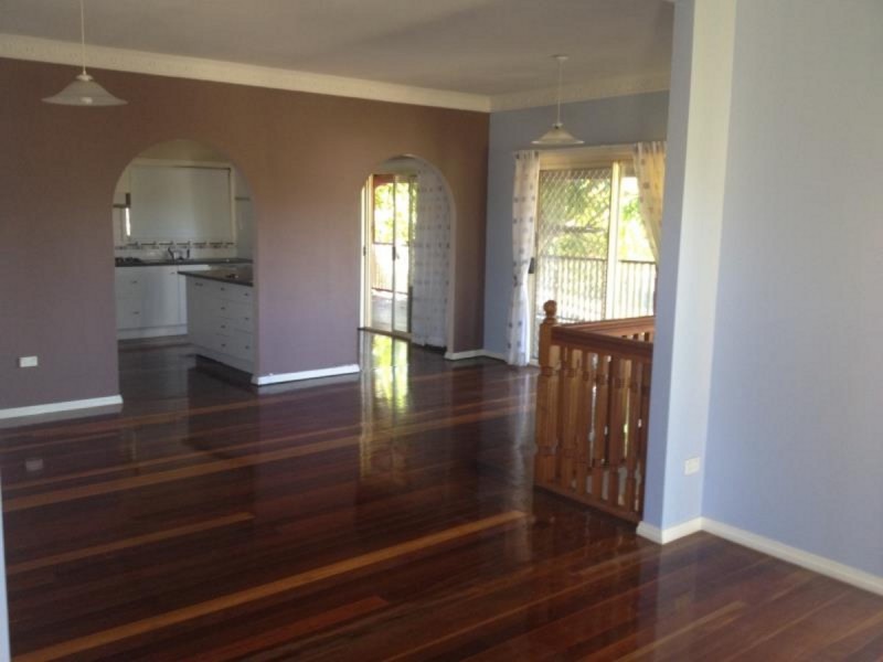 2 Bowen Terrace, The Range QLD 4700